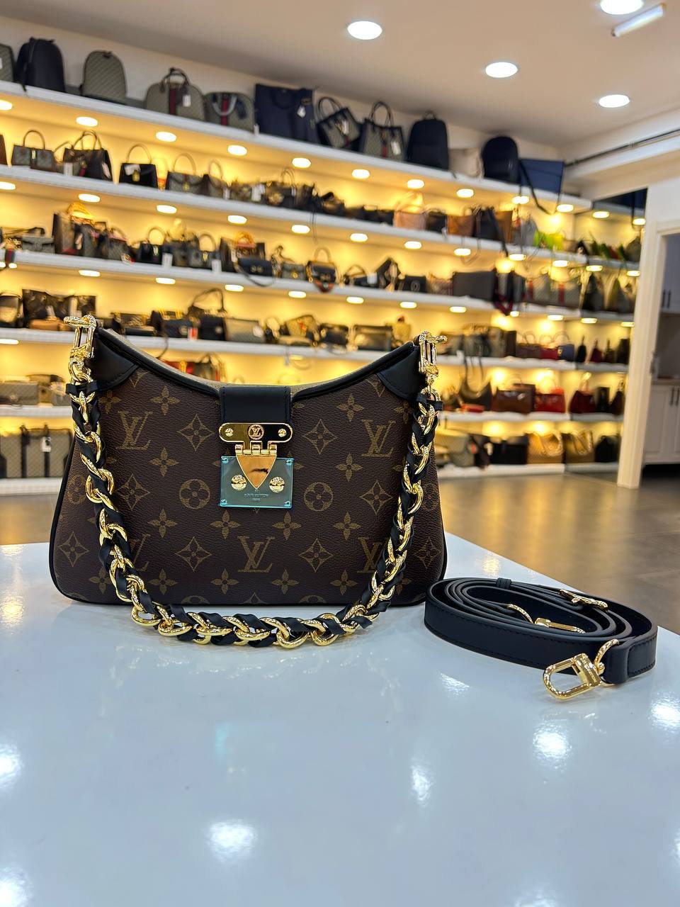 LOUIS VUITTON TWINNY