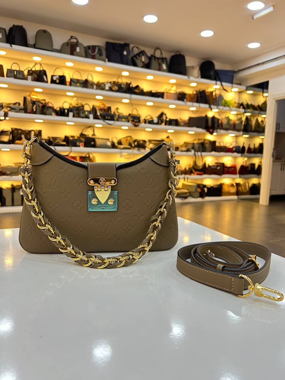LOUIS VUITTON TWINNY