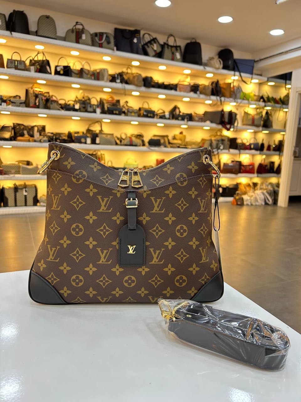 LOUIS VUITTON ODEON BİG SIZE
