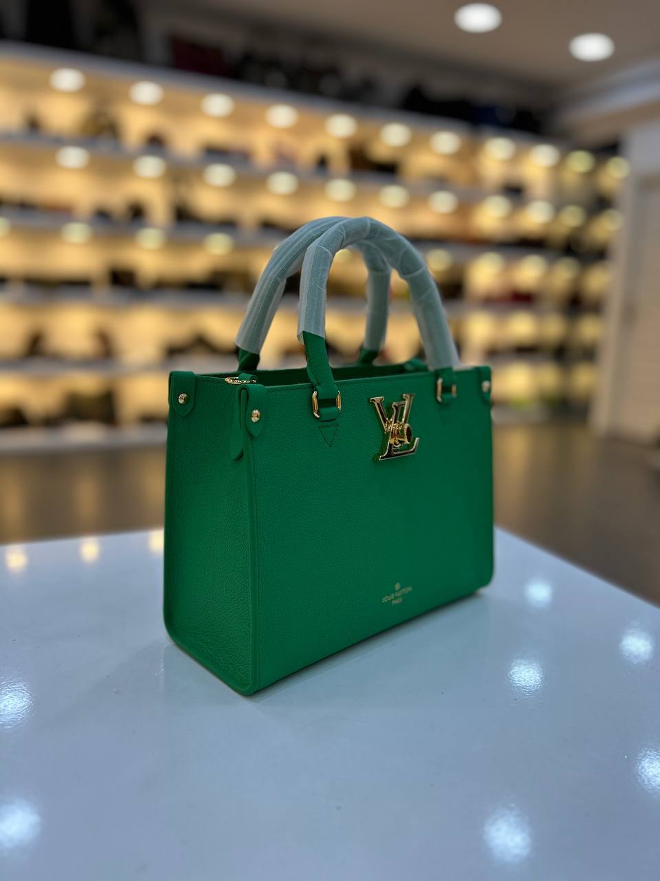 LOUIS VUITTON LOCK GO