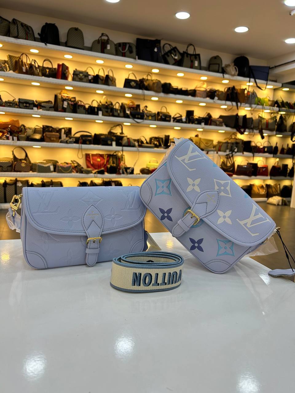 LOUIS VUITTON DIANE