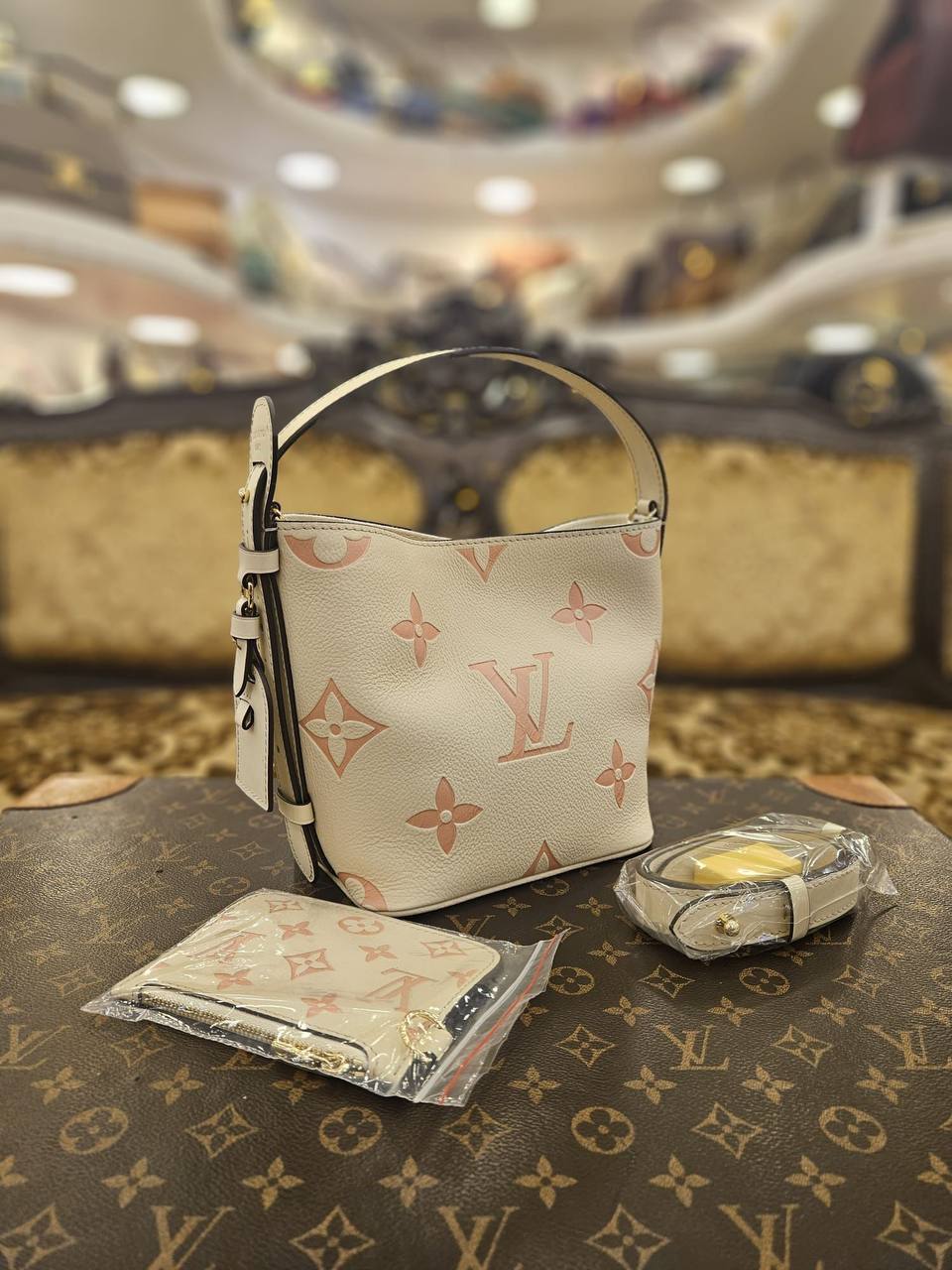 LOUIS VUITTON ALL IN BB