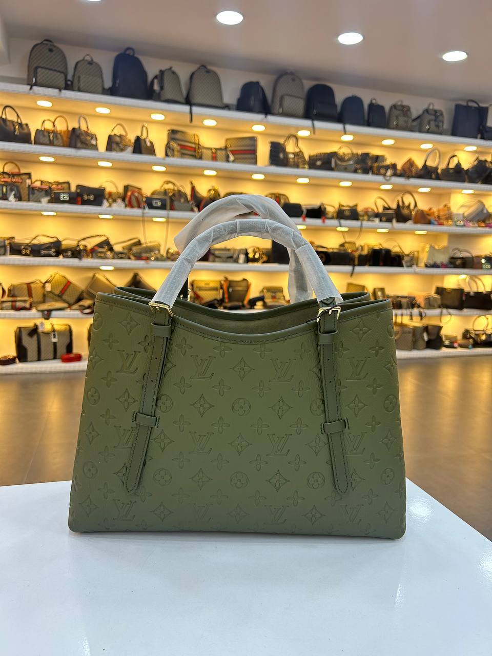 LOUIS VUITTON BABYLON