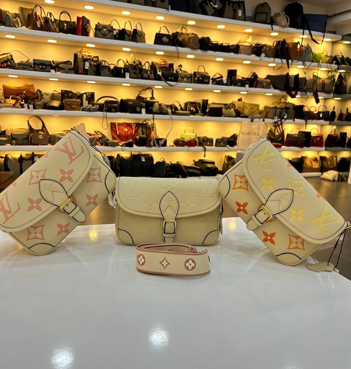 LOUIS VUITTON DIANE