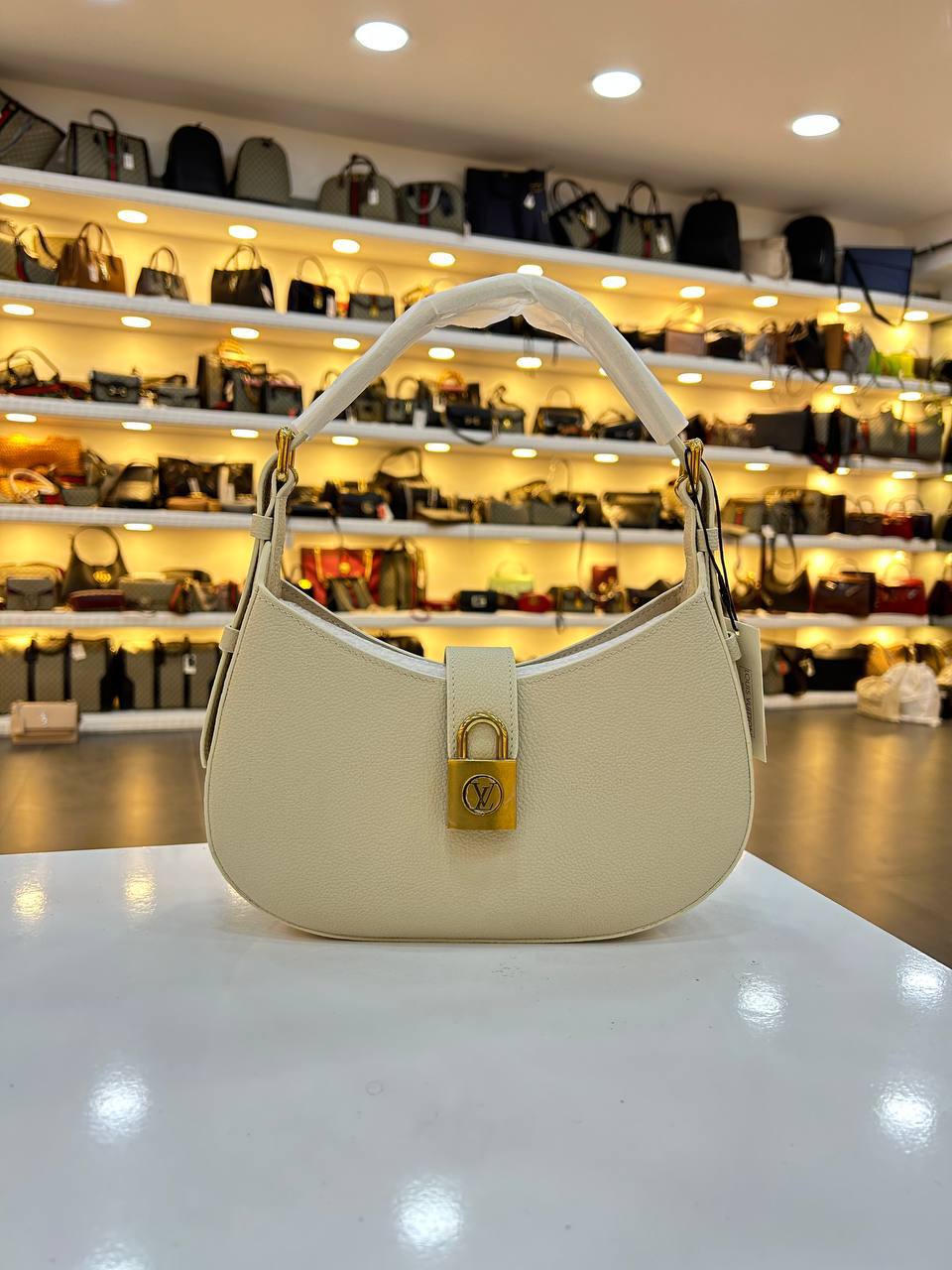LOUIS VUITTON LOW KEY