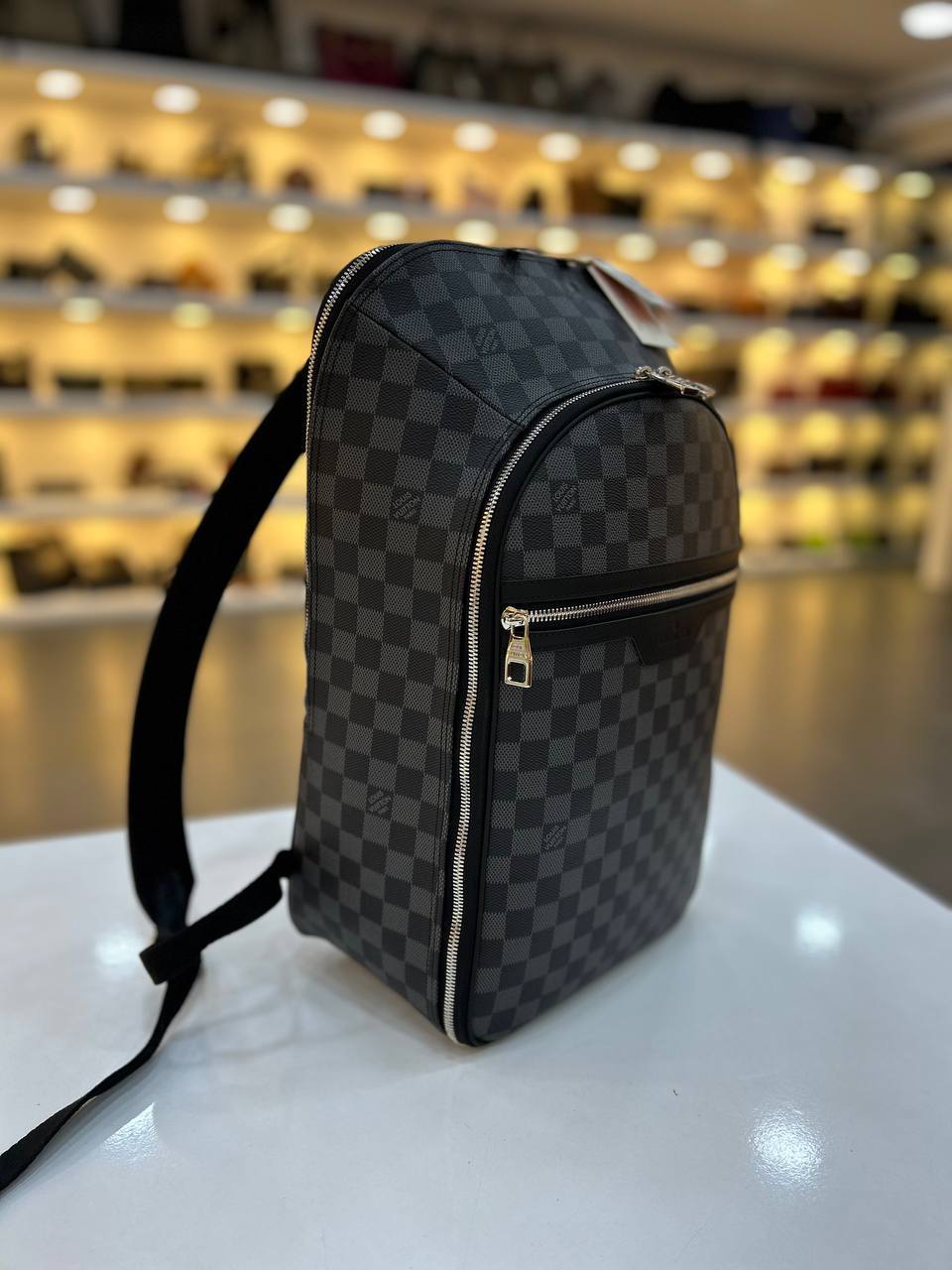 LOUIS VUITTON MICHAEL