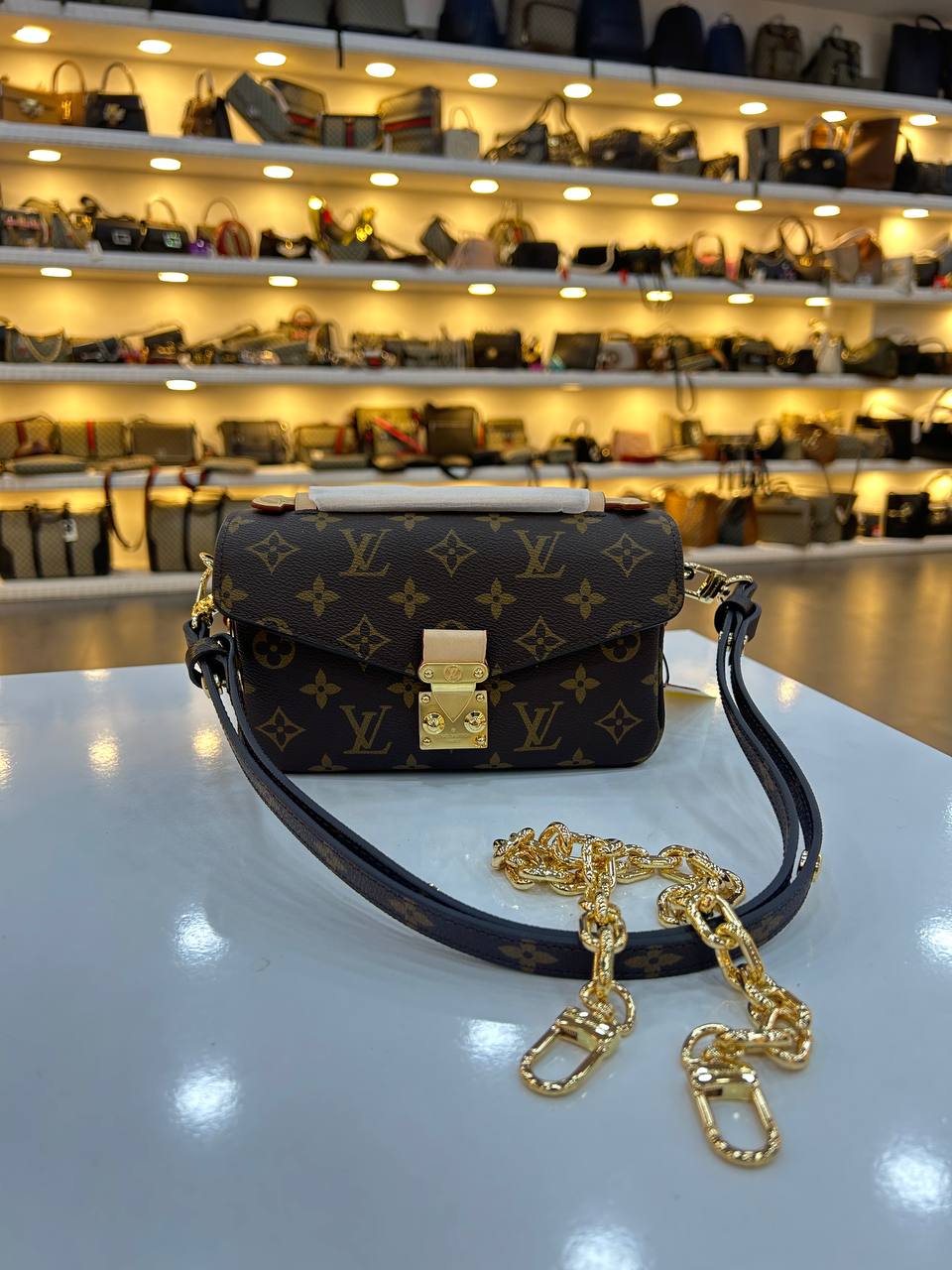 LOUIS VUITTON EAST WEST