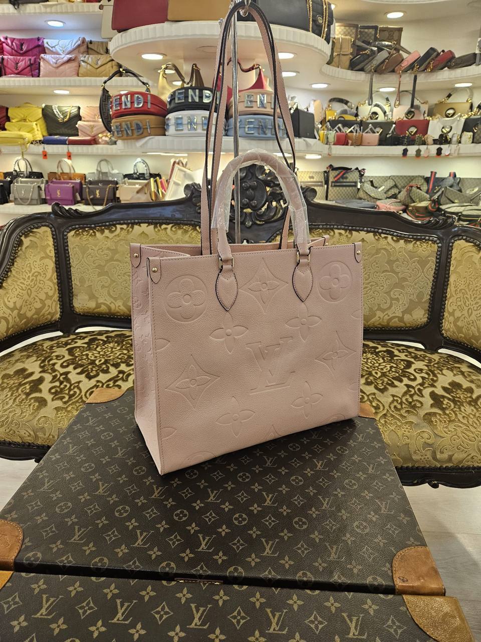 LOUIS VUITTON ONTHEGO GM