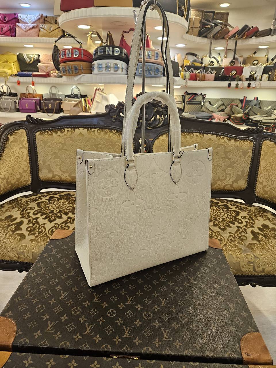 LOUIS VUITTON ONTHEGO GM
