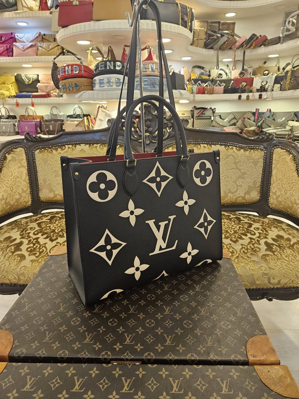 LOUIS VUITTON ONTHEGO GM