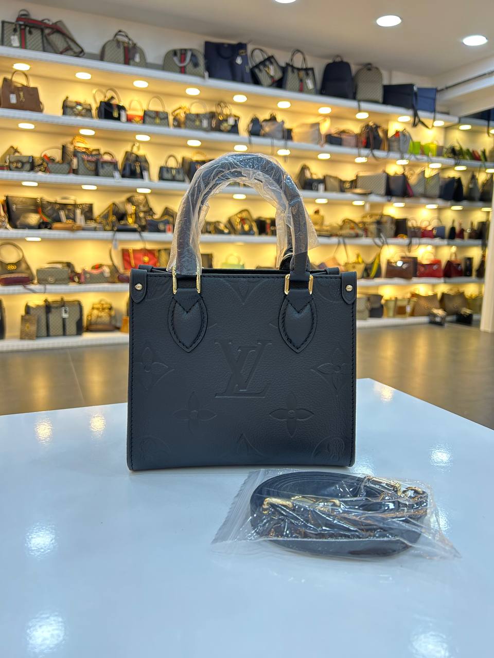 LV ONTHEGO BB