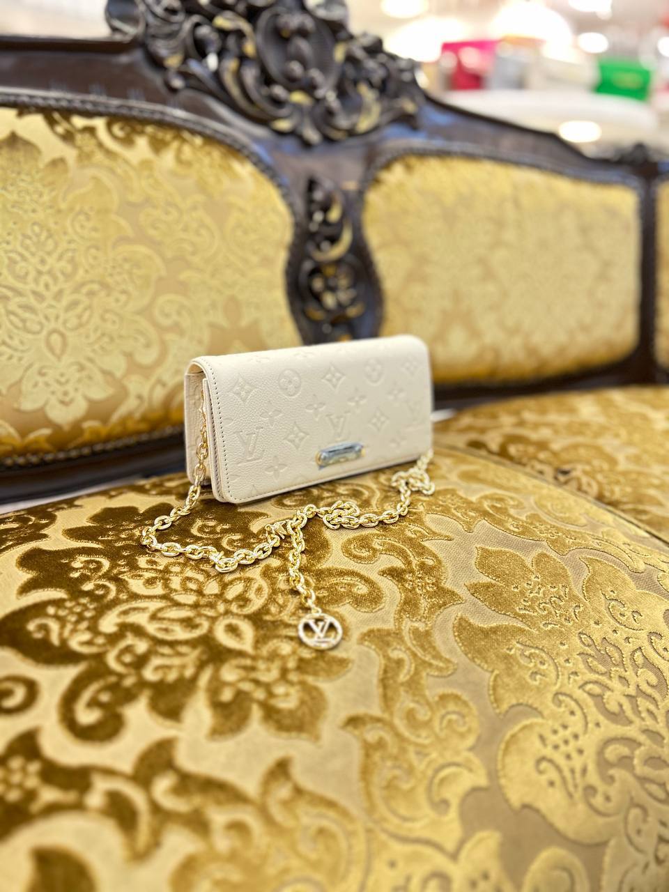 LOUIS VUITTON WALLET LILY