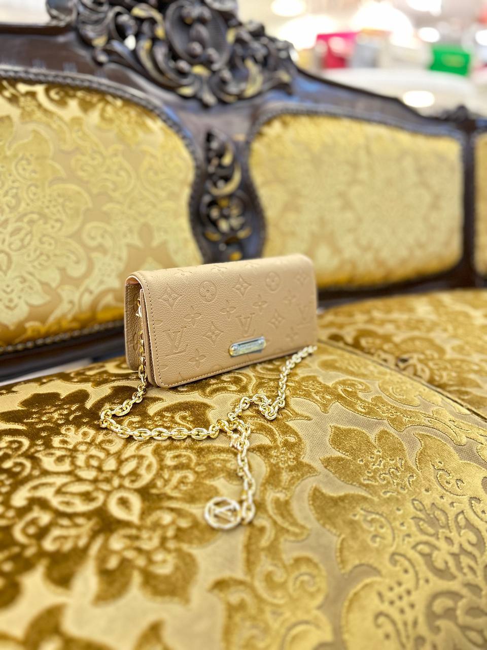 LOUIS VUITTON WALLET LILY