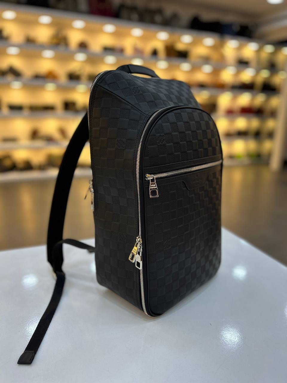 LOUIS VUITTON MICHAEL