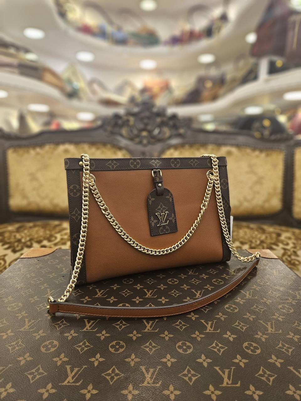 LOUIS VUITTON NOVA SMALL SIZE
