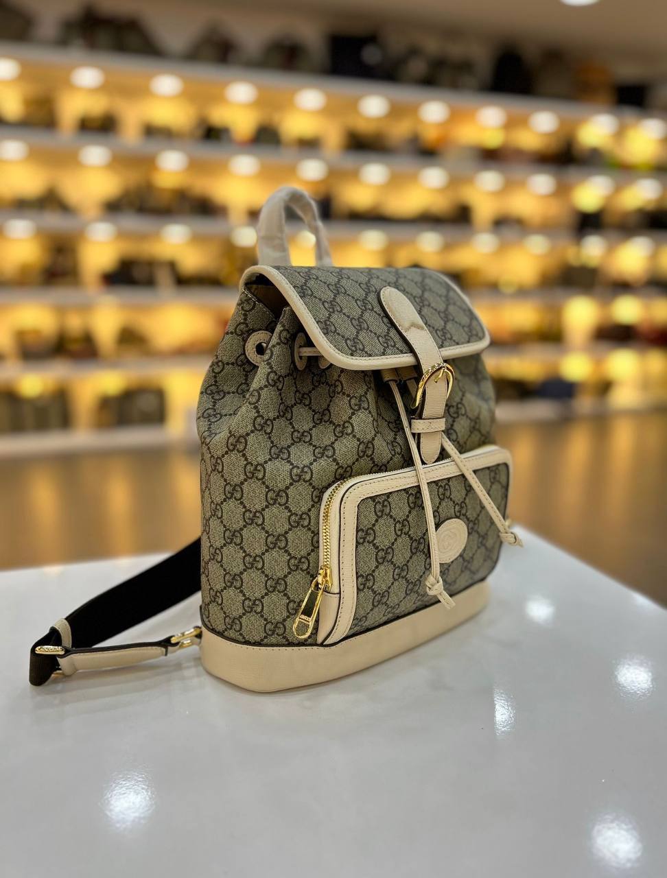 GUCCI BACKBAG