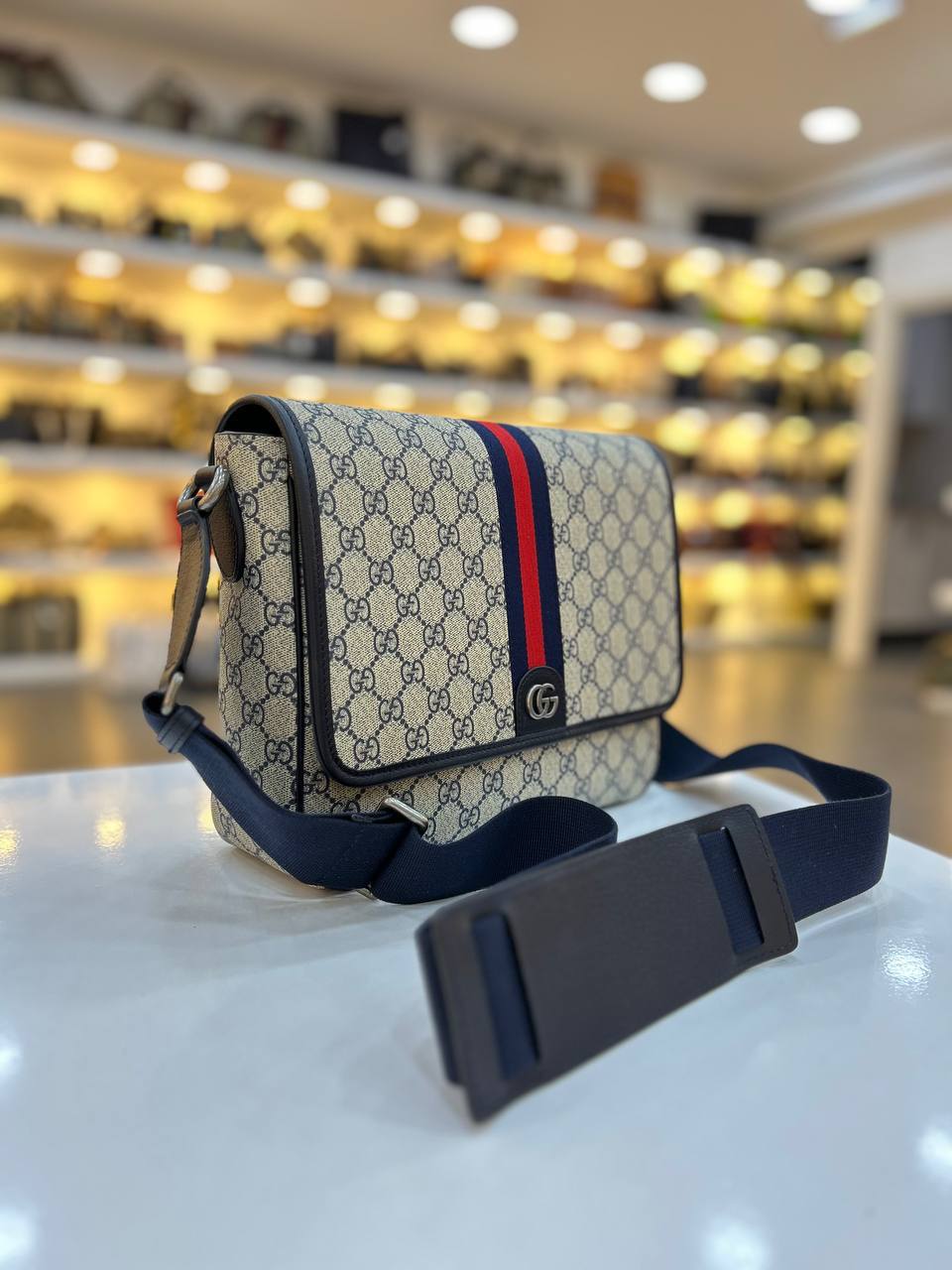 GUCCI MESSENGER