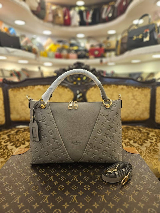 LOUIS VUITTON TOTE