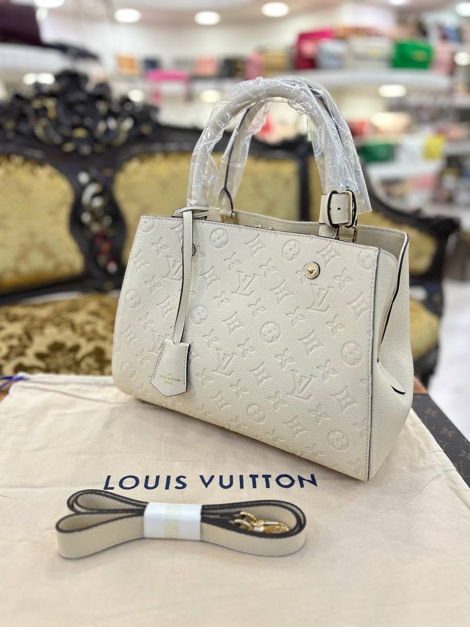LOUIS VUITTON MONTAIGNE