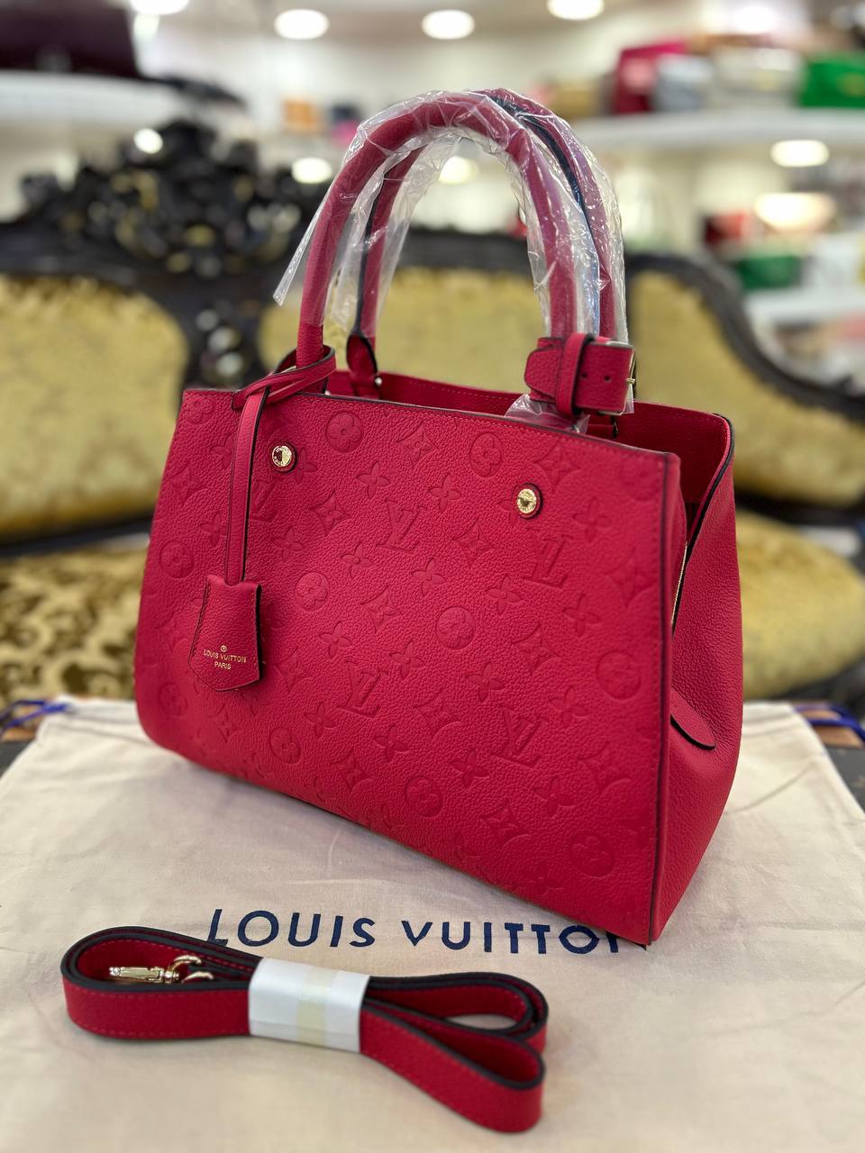 LOUIS VUITTON MONTAIGNE