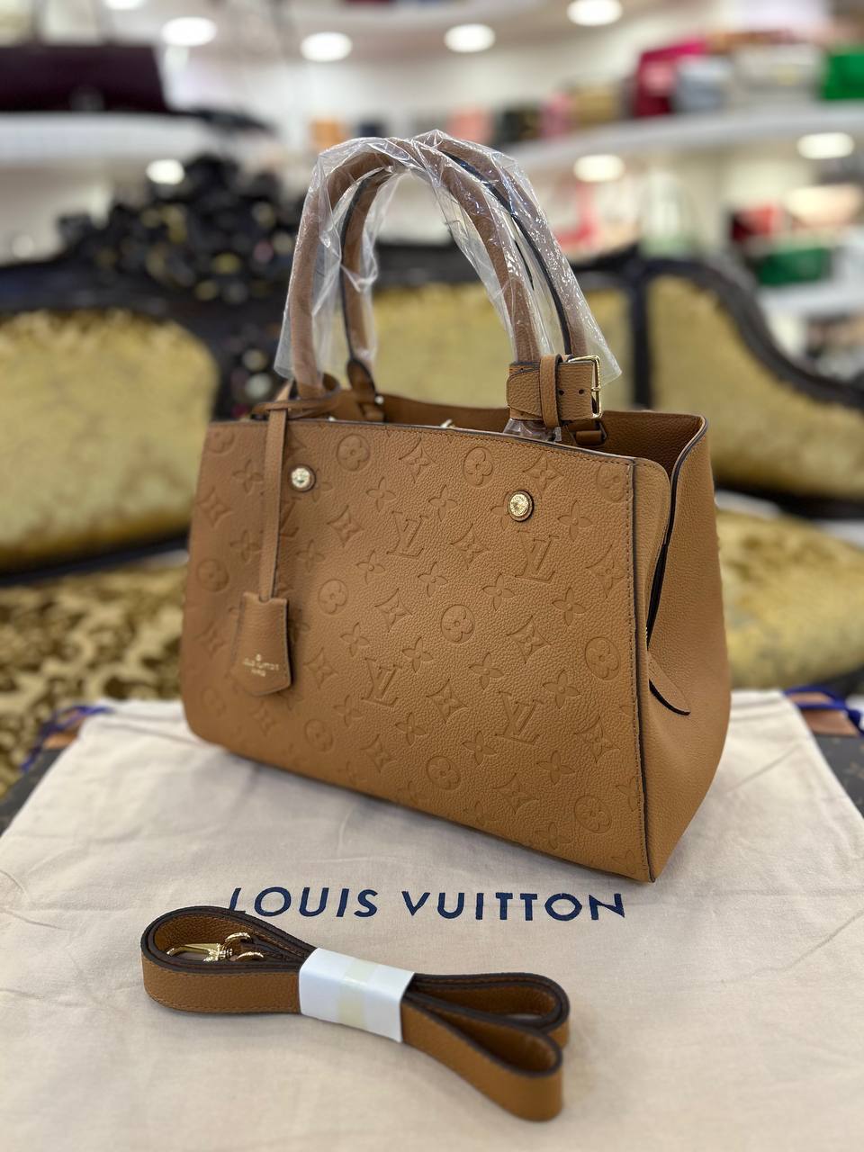 LOUIS VUITTON MONTAIGNE