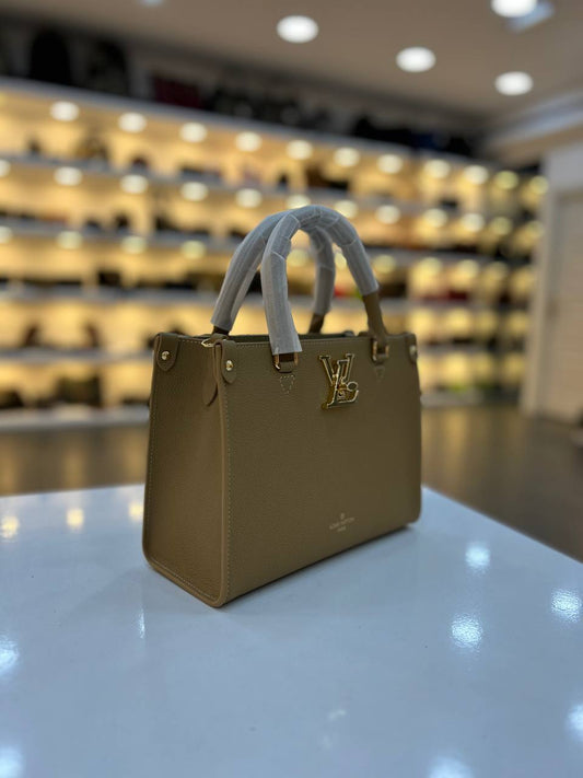 LOUIS VUITTON LOCK GO