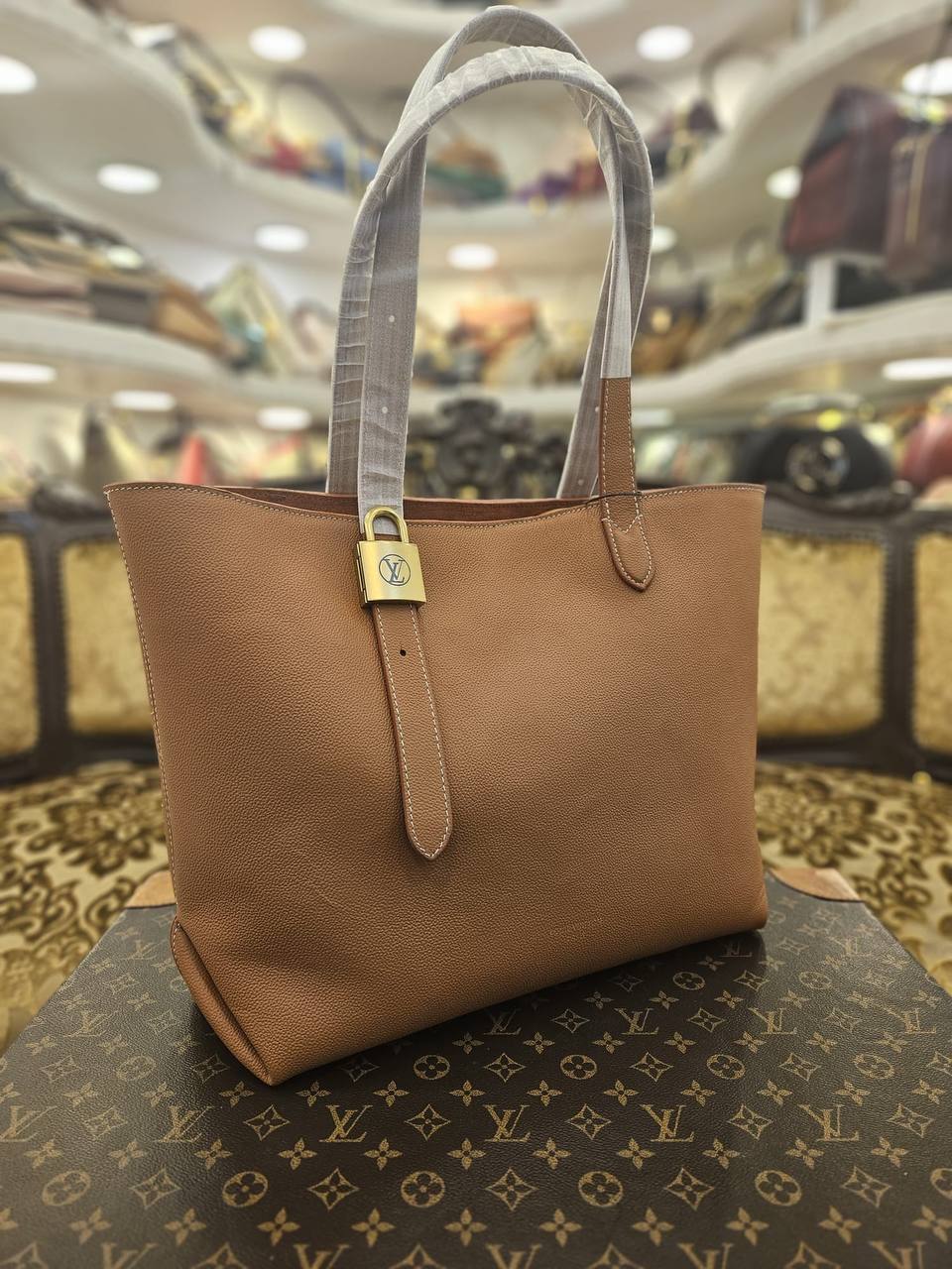 LOUIS VUITTON LOW KEY