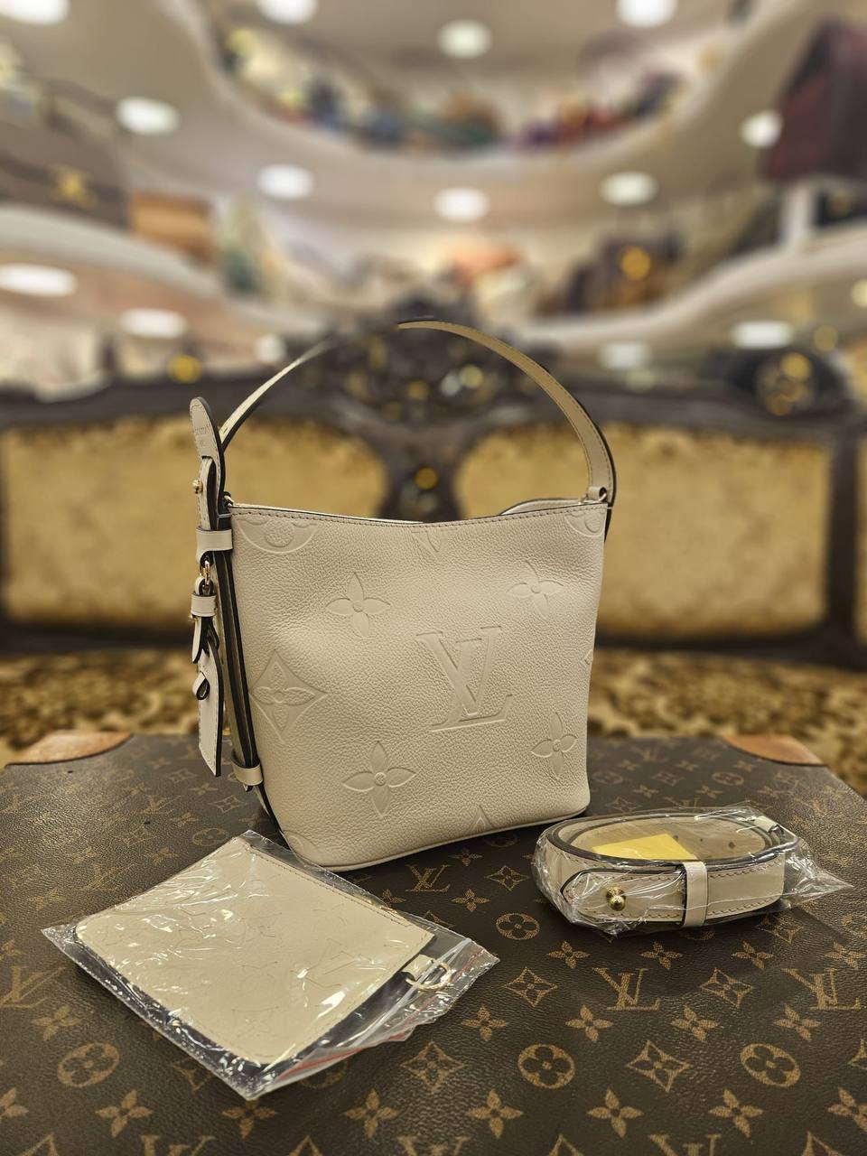 LOUIS VUITTON ALL IN BB