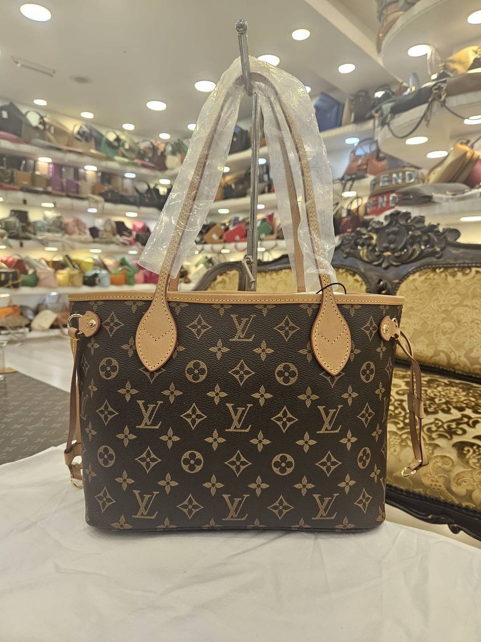 LOUIS VUITTON NEVERFULL