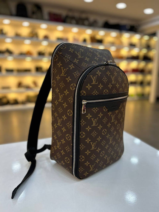 LOUIS VUITTON MICHAEL