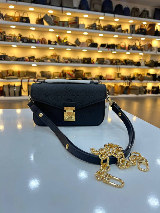 LOUIS VUITTON EAST WEST